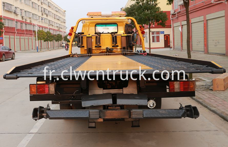 ISUZU road wrecker details 4